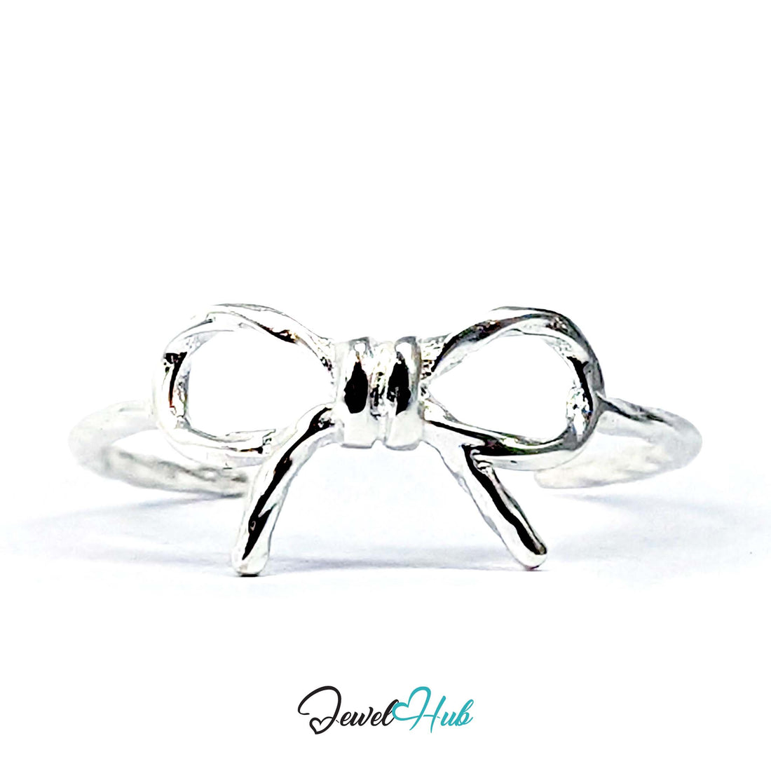 Bow Ring in 999 fine silver, a tied bow in twisted wire, front view