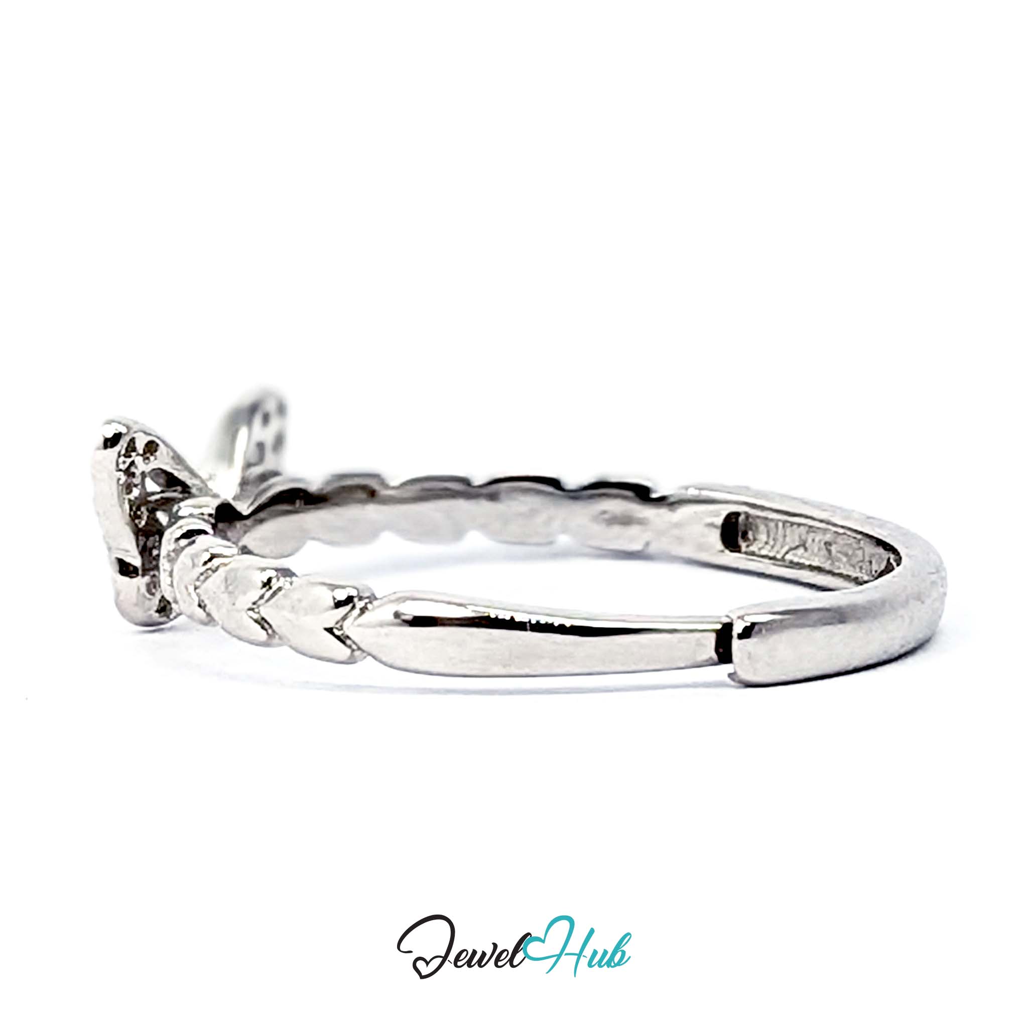 Butterfly Ring showing the open back of the scalloped adjustable band