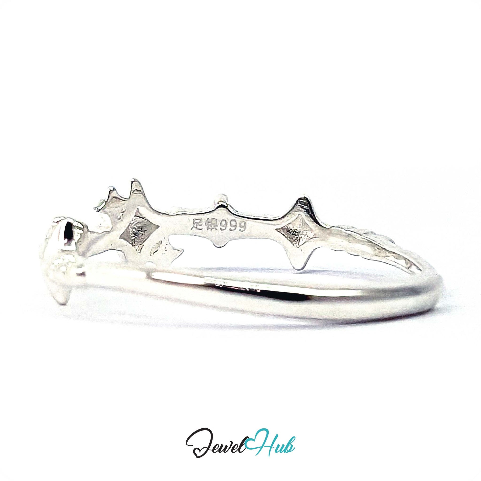 Three-quarter view of the 999 fine silver sparkle ring, stamped 足銀 999 - JewelHub