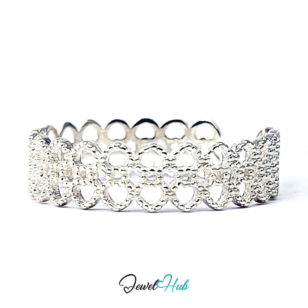 Side view of the lace band, with its crown-like scalloped upper edge - JewelHub