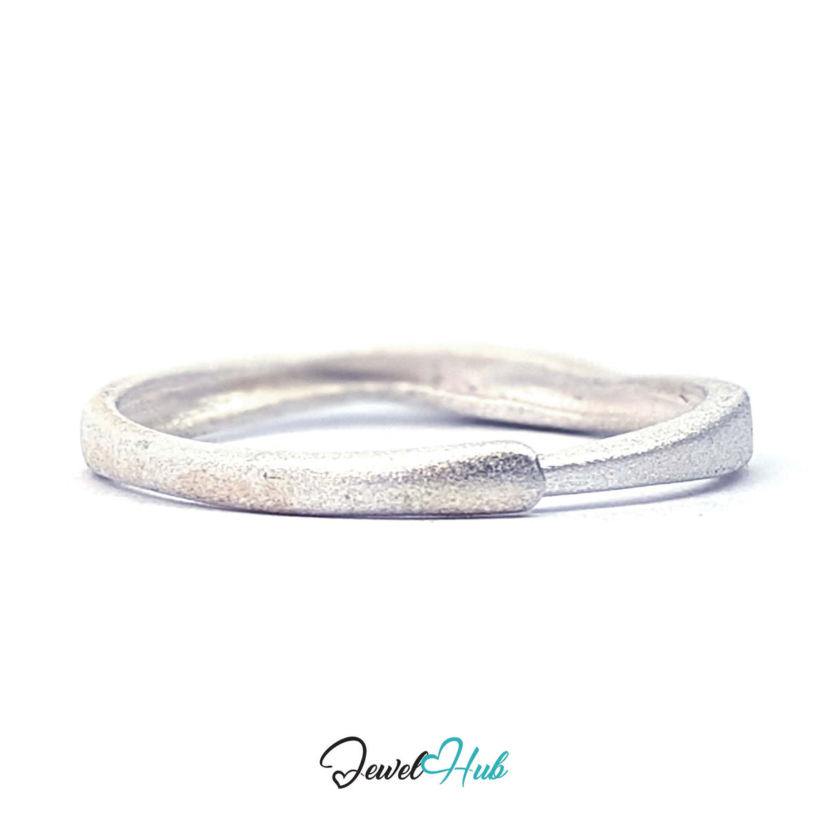 Rear view of the frosted matte band behind the twist - JewelHub