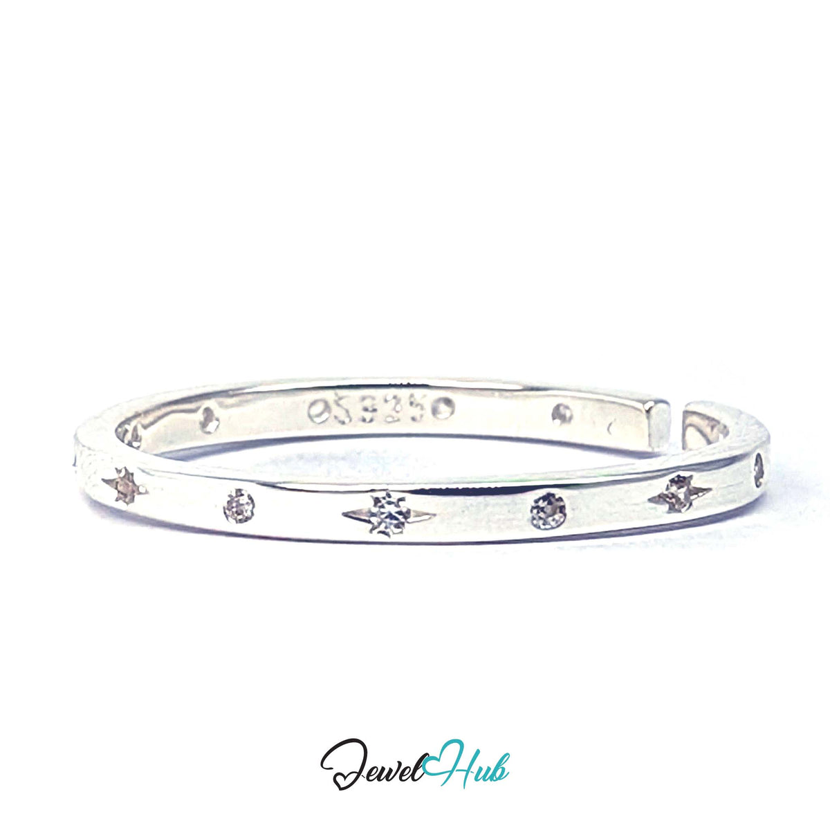 Side view of the band with the S925 stamp and the engraved starbursts - JewelHub