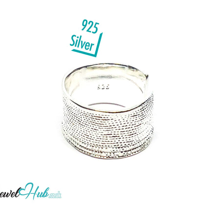 925 Silver Ring (Hallmarked) Dotted Crest · UK O-P-Q · US 7.5–8.5 · 7.80g CA