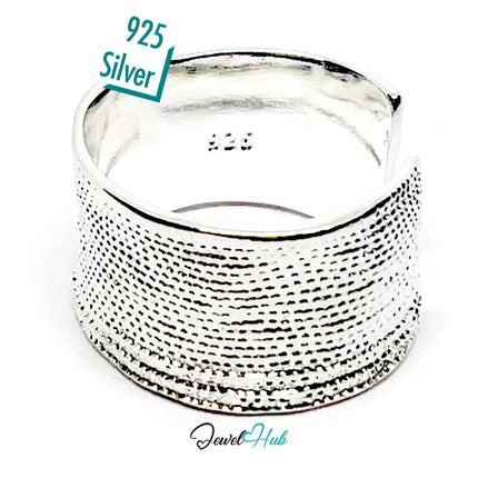 925 Silver Ring (Hallmarked) Dotted Crest · UK O-P-Q · US 7.5–8.5 · 7.80g CA