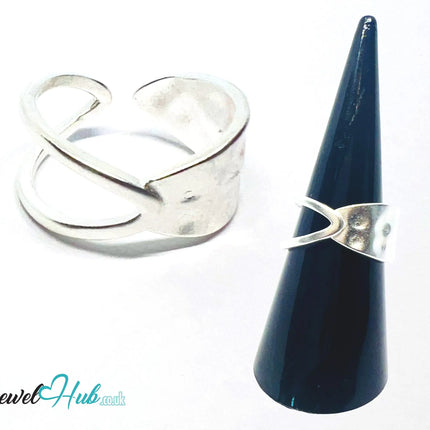 925 Silver Ring (Hallmarked) Sculptural V-Curve · UK M-N-O · US 6.5–8 · 3.3g CA