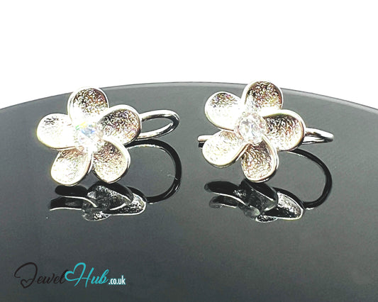 Crystal Bloom – 925 Sterling Silver Flower Stud Earrings (3.12g)