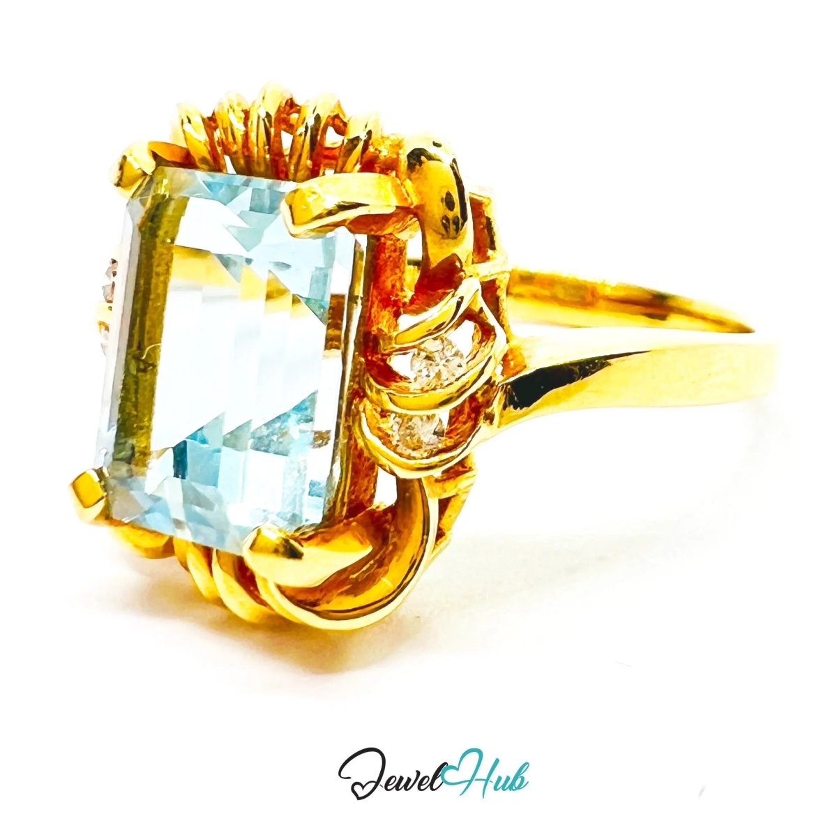 Aquamarine & Diamond Ring in 14K Gold (Hallmarked) 5.2ct Aquamarine · UK M · US 6.5 · Sculpted Loop Setting - JewelHub.co.uk