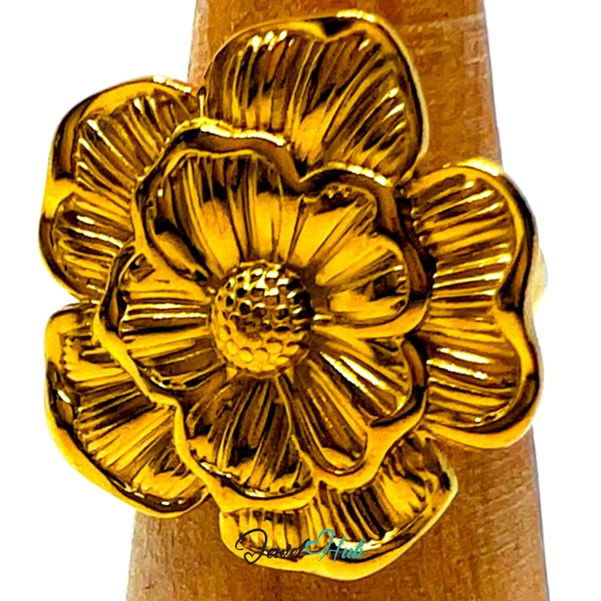 Gold Plated Ring 🌸 Bloomform Flower · Zinc Alloy · UK P · US 8 · Bold Botanical Statement - JewelHub.co.uk