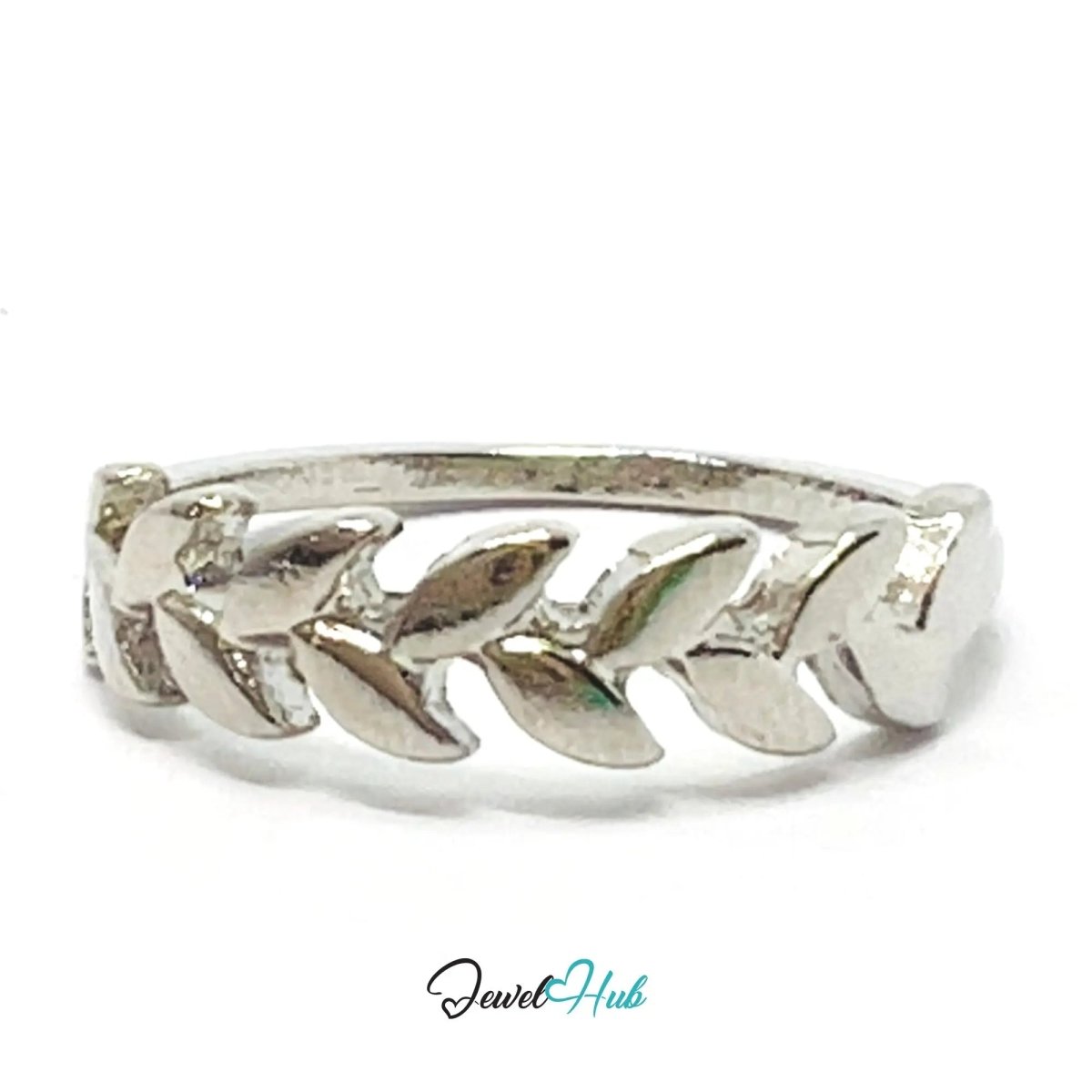 Leaf Band Ring 🍃 Zinc Alloy · UK M · US 6.5 · Engraved Botanical Motif · Silver - Tone Finish - JewelHub.co.uk