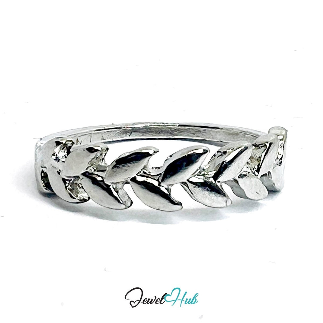 Leaf Engraved Band Ring | Silver‑Tone Zinc Alloy Botanical Design - JewelHub.co.uk