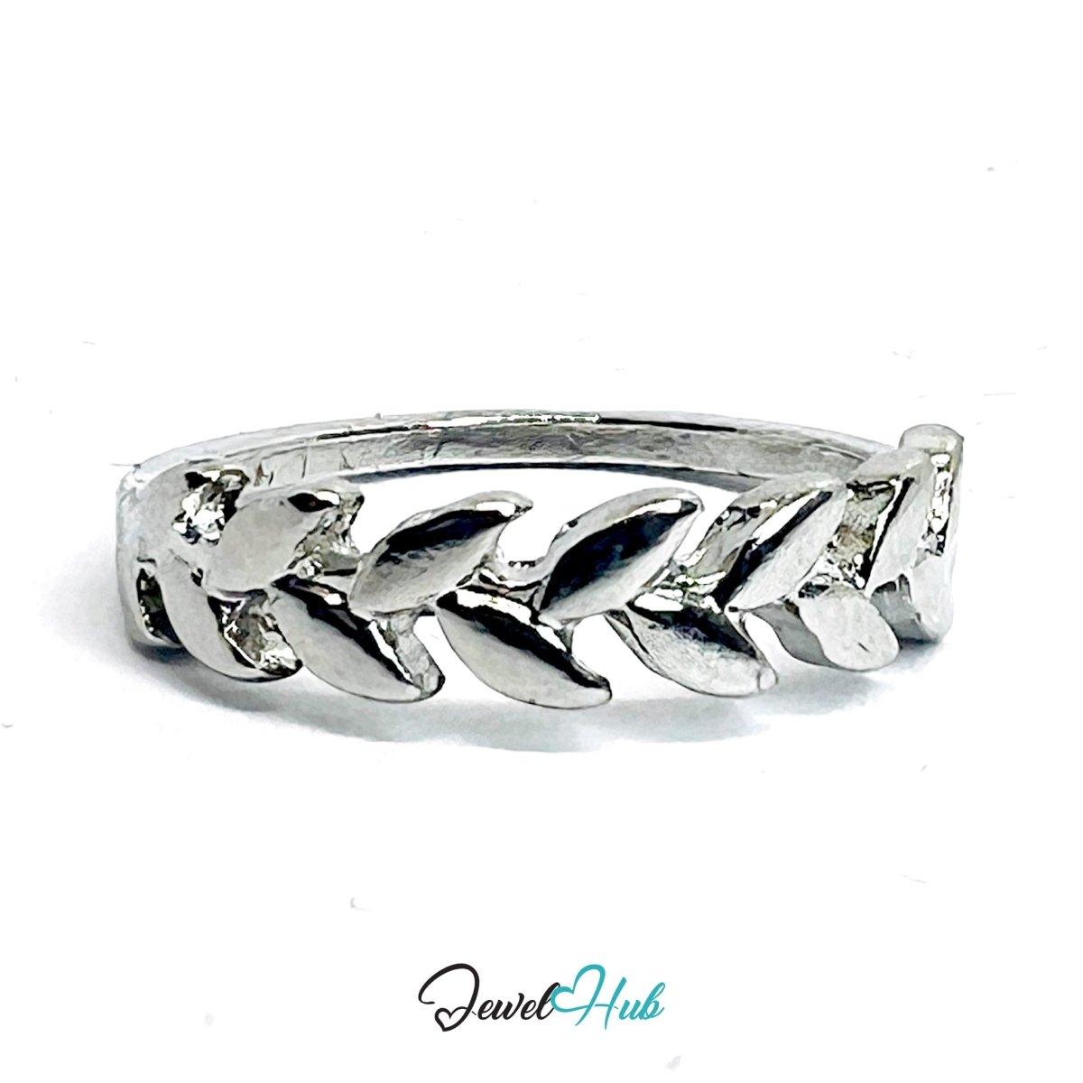 Leaf Engraved Band Ring | Silver‑Tone Zinc Alloy Botanical Design - JewelHub.co.uk