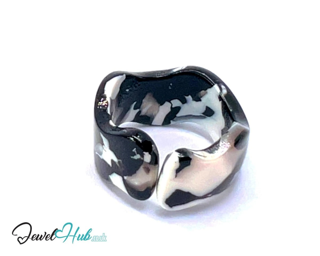 Open - End ⚫ Resin Ring – US O · US 7.5 · Monostone · Handcrafted - JewelHub.co.uk