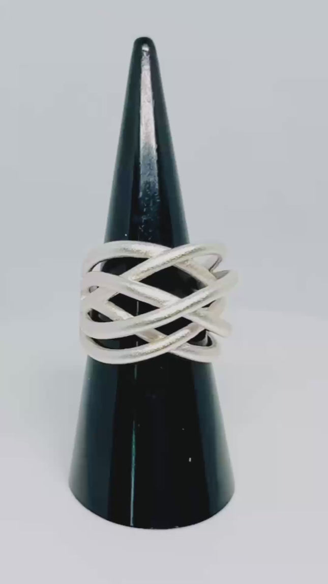 925 Silver Ring (Hallmarked) Sculptural Crossover · UK N-O-P · US 7–8.5 · 6.93g