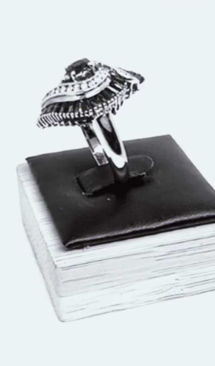 18K Gold Ruby Fan Ring · UK M · US 6.5 · Diamond & Baguette Ruby Detail