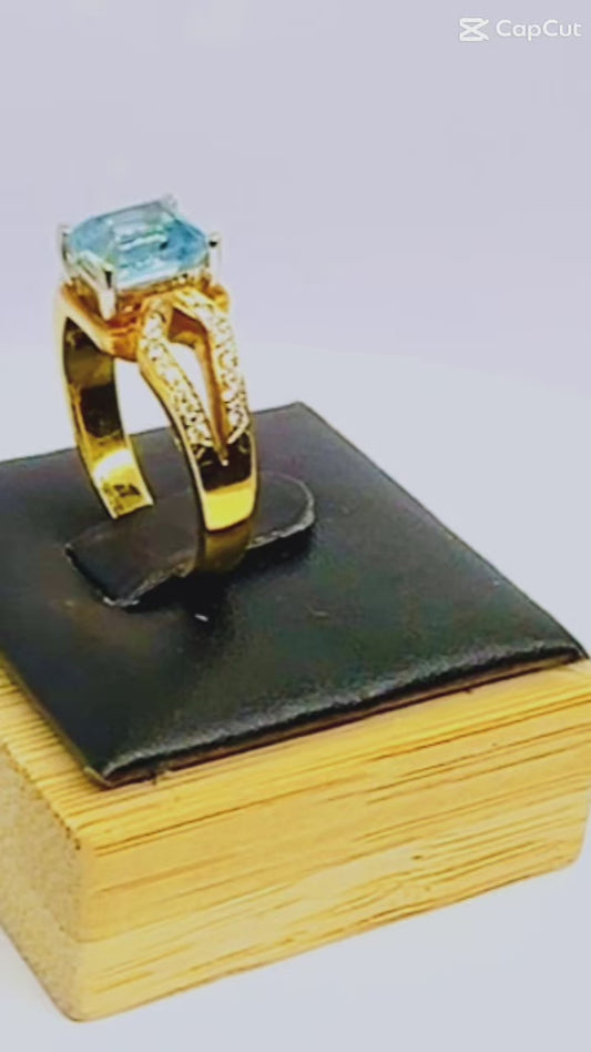 18K Gold Ring · Aquamarine Glow · Oceanlight Aurora · UK O · US 7.5 · Crisscross Diamond Band