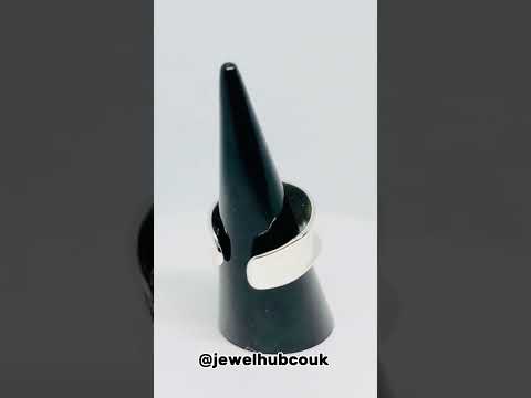925 Silver Sculptural Smooth Band Ring #jewelhubcouk #finejewellery