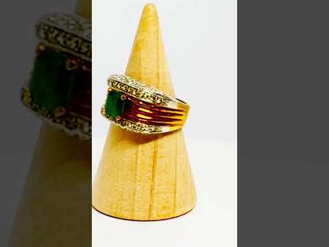 14k Gold Emerald & Diamond Ring | Textured Crest Band Elegance #jewelhubcouk #finejewellery