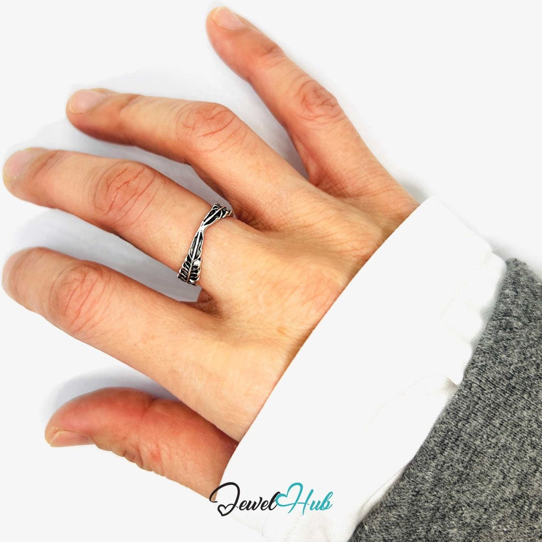 Punk Feather Band Ring · Zinc Alloy · Silver‑Plated Wing Motif - JewelHub.co.uk