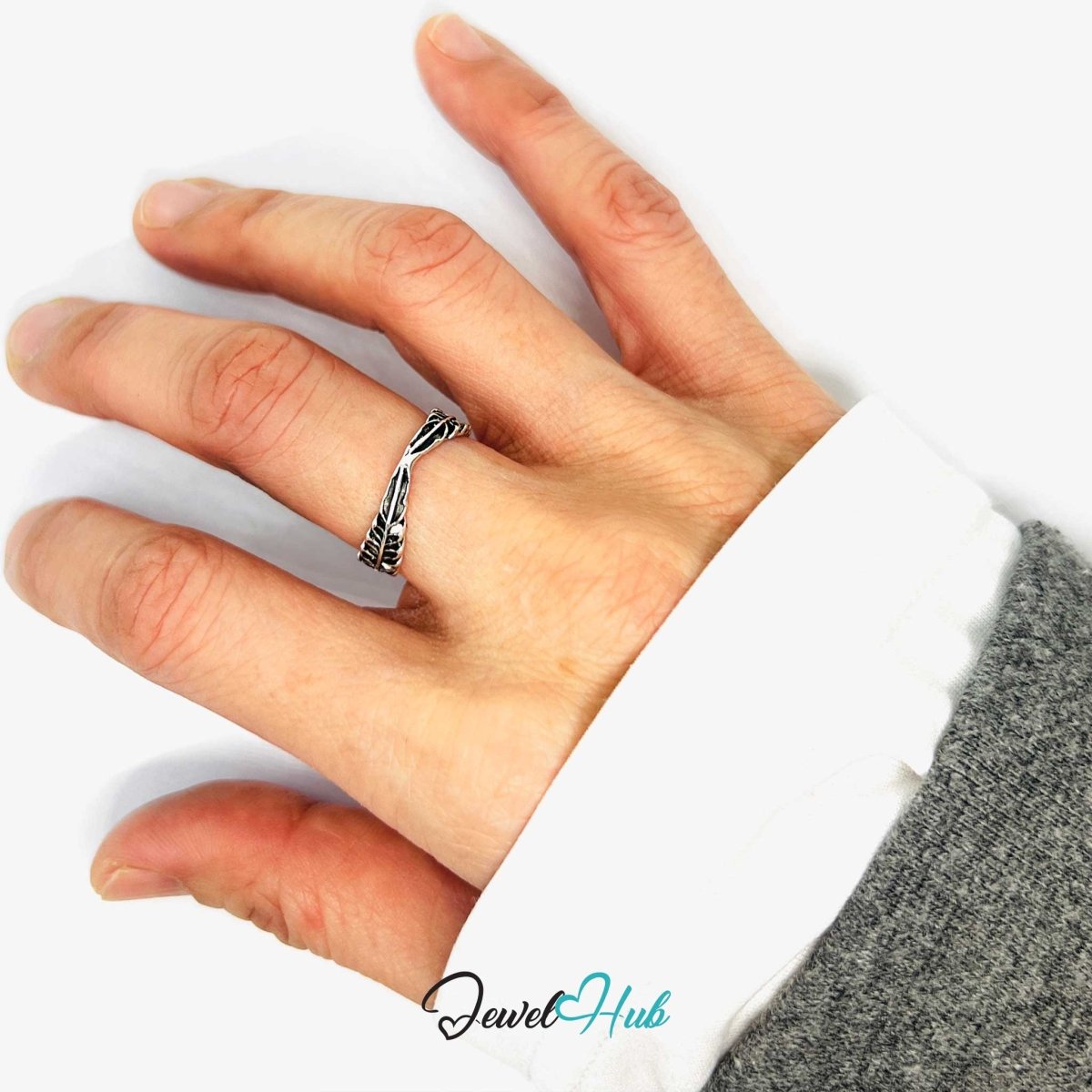 Punk Feather Band Ring · Zinc Alloy · Silver‑Plated Wing Motif - JewelHub.co.uk