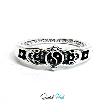 Punk Yin‑Yang Balance Ring · Zinc Alloy · Silver‑Plated Taijitu - JewelHub.co.uk