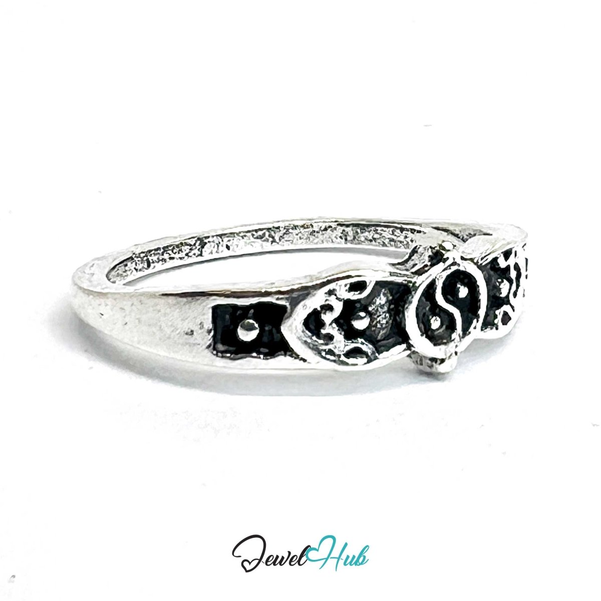 Punk Yin‑Yang Balance Ring · Zinc Alloy · Silver‑Plated Taijitu - JewelHub.co.uk