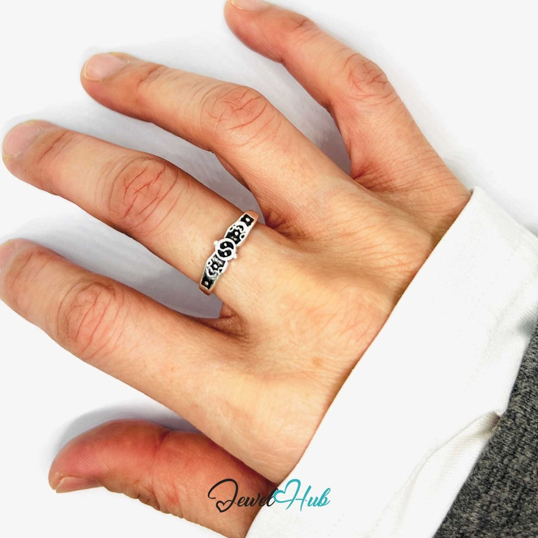 Punk Yin‑Yang Balance Ring · Zinc Alloy · Silver‑Plated Taijitu - JewelHub.co.uk