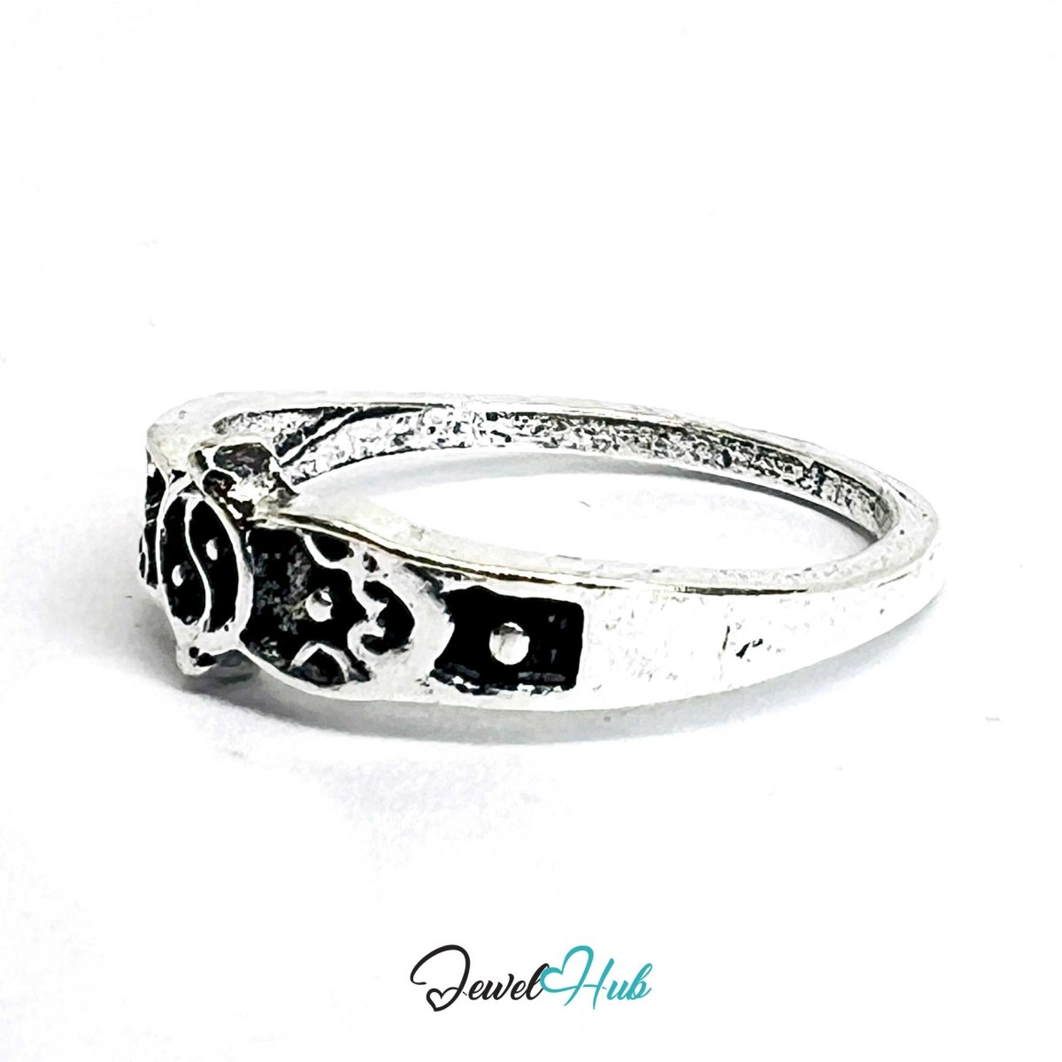 Punk Yin‑Yang Balance Ring · Zinc Alloy · Silver‑Plated Taijitu - JewelHub.co.uk