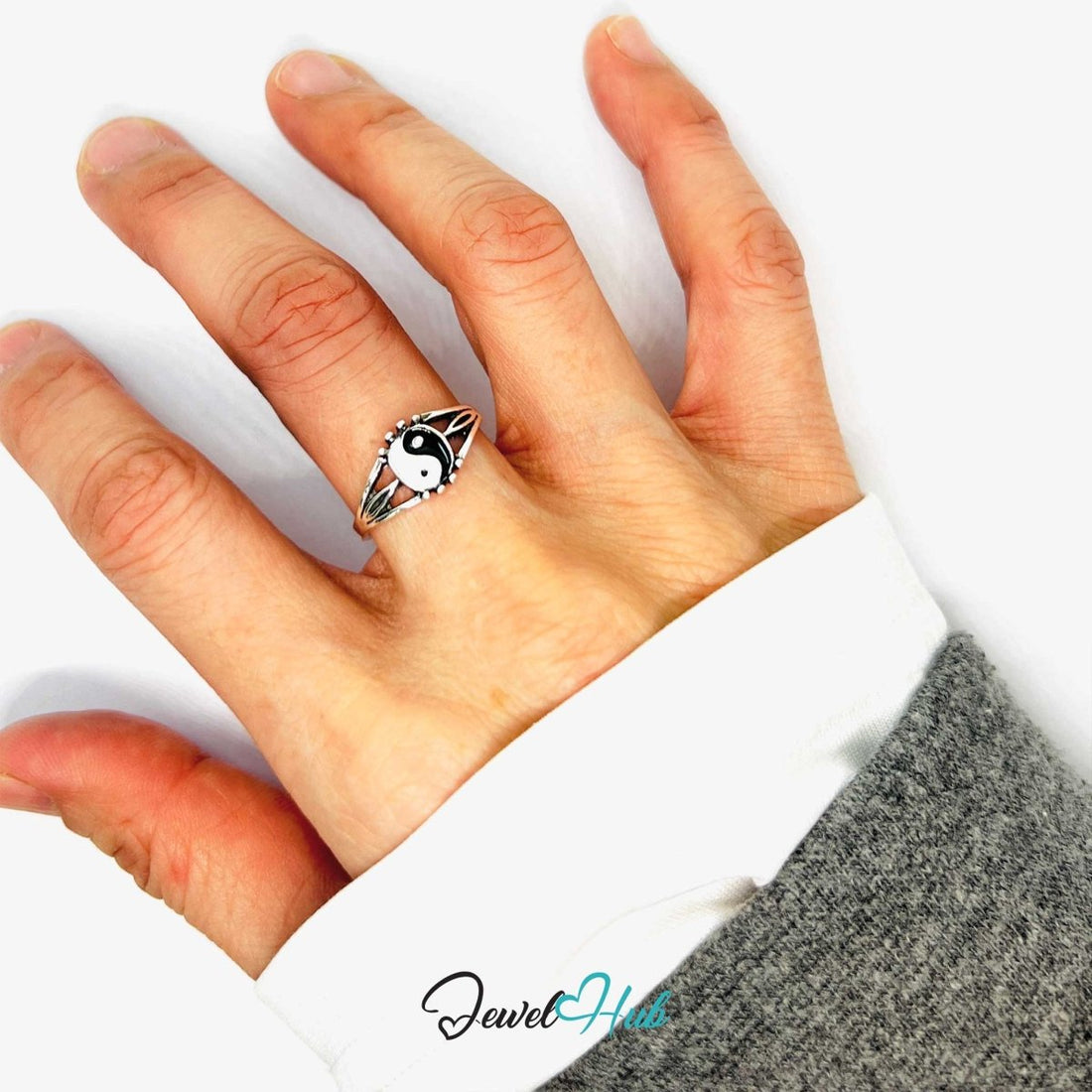 Punk Yin‑Yang Heart Ring · Zinc Alloy · Silver‑Plated Taijitu Motif - JewelHub.co.uk
