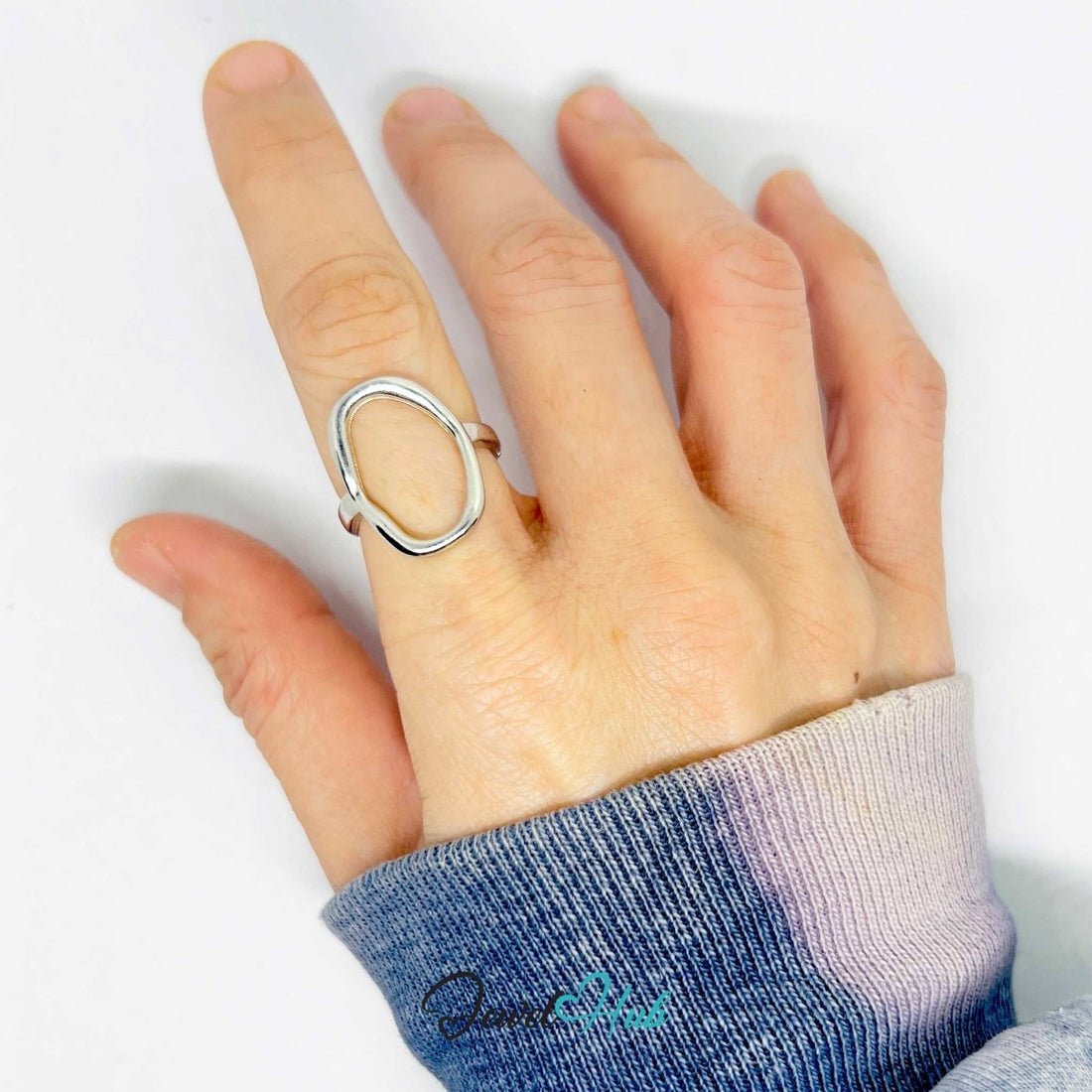 Silver - Plated Hollow Oval Zinc Alloy Ring – Open Form - JewelHub.co.uk