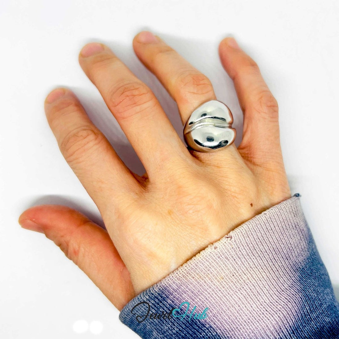 Silver - Plated Sculptural Wave Zinc Alloy Ring – Fluid Contour Statement - JewelHub.co.uk