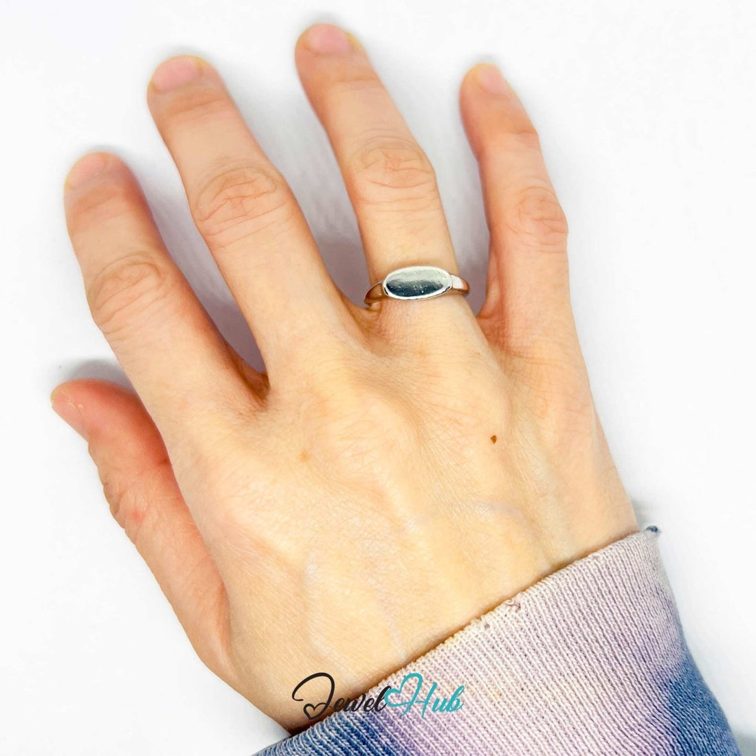 Silver - Plated Zinc Alloy Rectangular Face Ring – Minimalist Modern Classic - JewelHub.co.uk