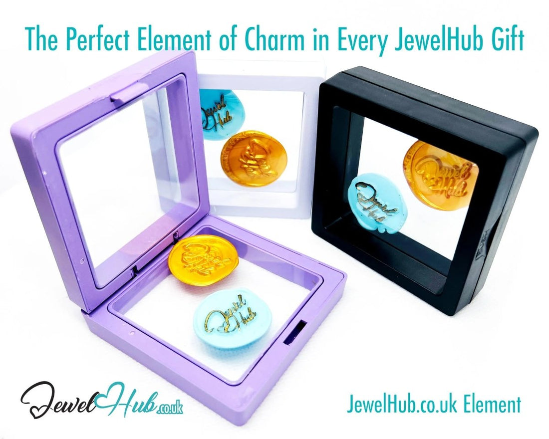 Transparent 💫 Display Box (7cm × 7cm) · Floating Frame Design · Plastic Border · Charm Showcase - JewelHub.co.uk