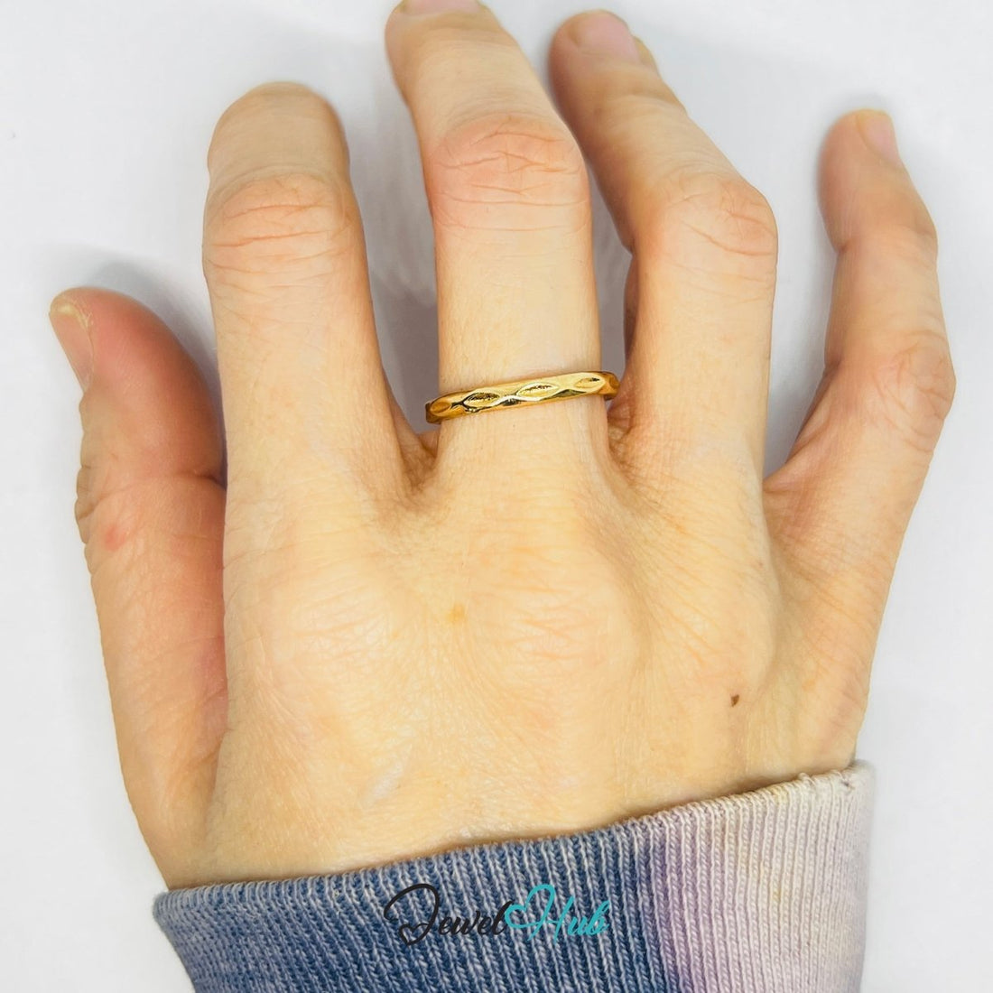 Zinc Alloy Ring Gold Oval Groove Textured Band - UK O / US 7 - JewelHub.co.uk