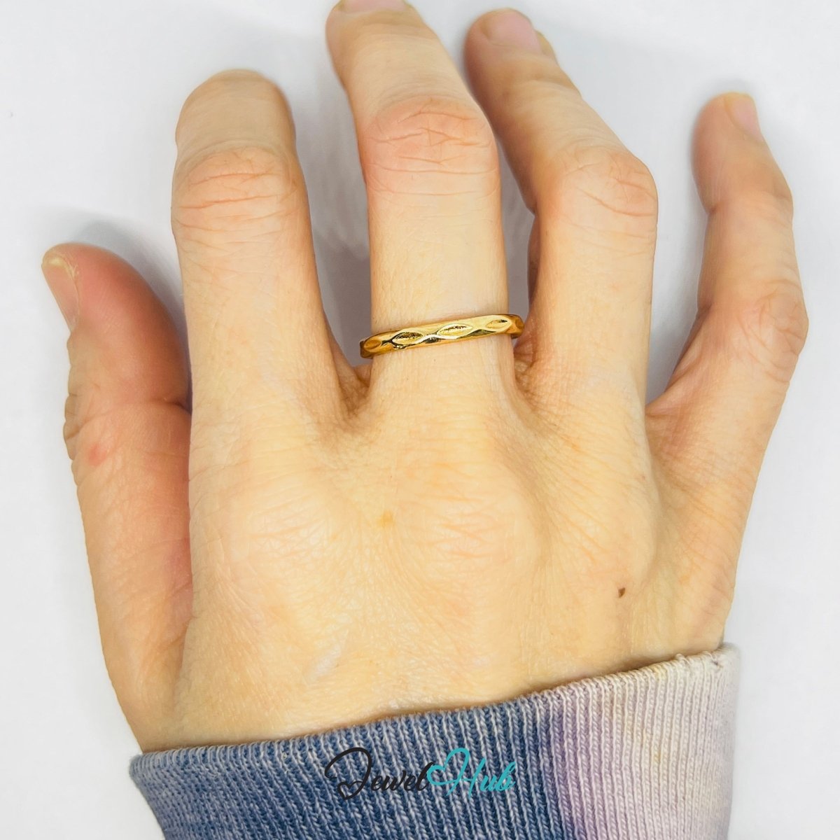 Zinc Alloy Ring Gold Oval Groove Textured Band - UK O / US 7 - JewelHub.co.uk