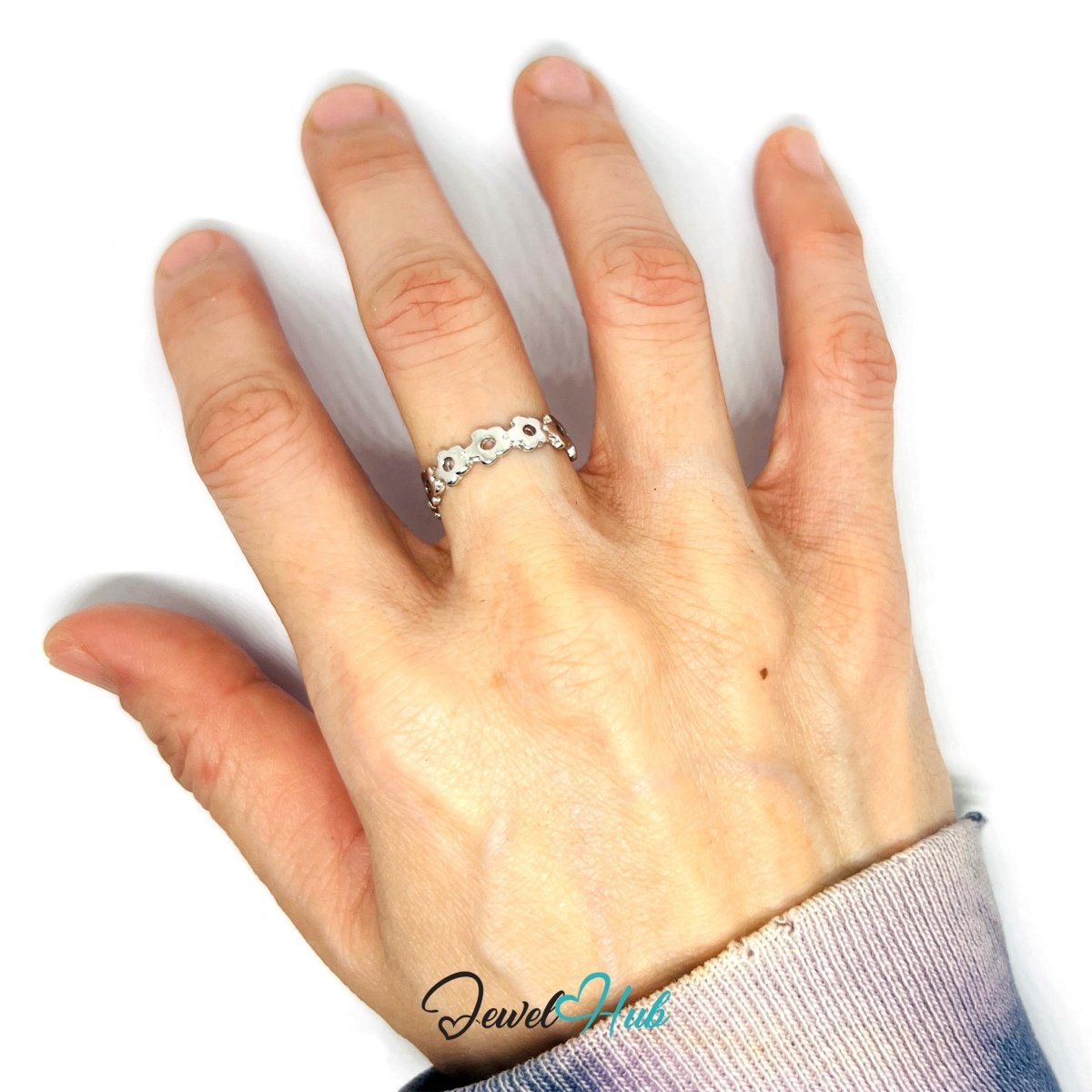 Zinc Alloy Silver‑Plated Daisy Chain Band Ring - JewelHub.co.uk