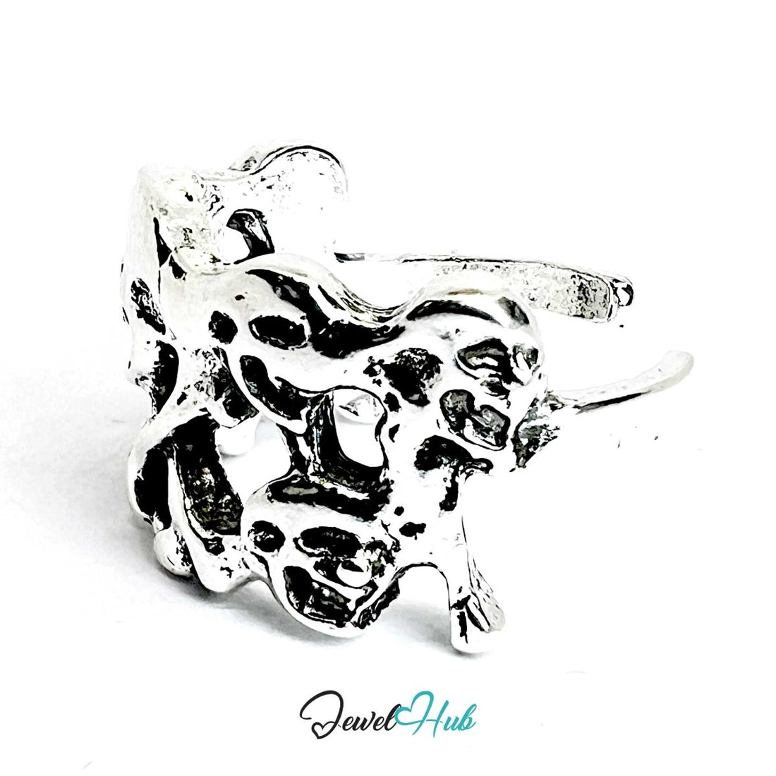 Zinc Alloy Silver‑Plated Punk Ring – Skull Pattern Sculptural Symbolism - JewelHub.co.uk