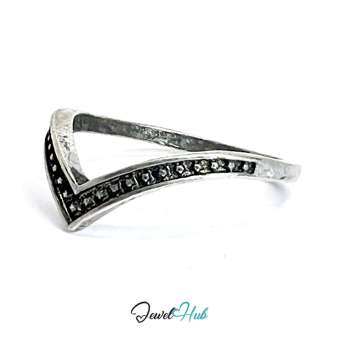 Zinc Alloy Silver‑Plated Punk Ring – V‑Shape Shadow Band - JewelHub.co.uk